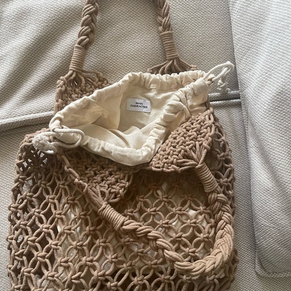 Aritzia Main Character Woven Tote Bag - Picture 4 of 5